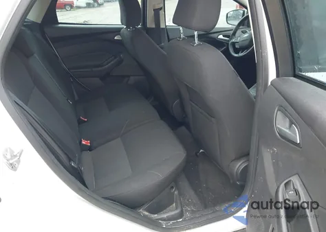 2015 Ford Focus Se z USA, uszkodzony, nr VIN 1FADP3K22FL233257